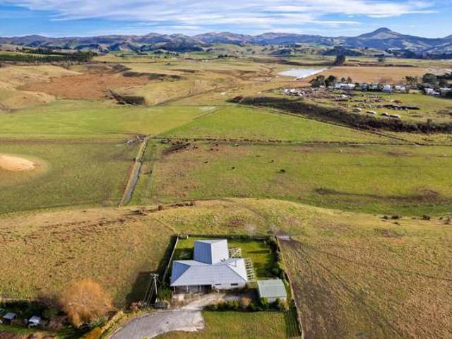House for sale in Otakou