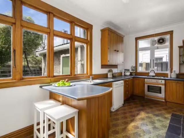 House for sale in Days Bay, Wellington