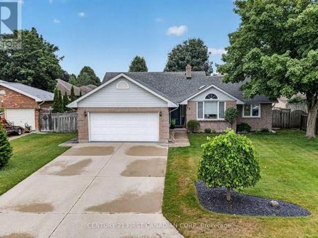 House for sale in Strathroy-caradoc, Ontario