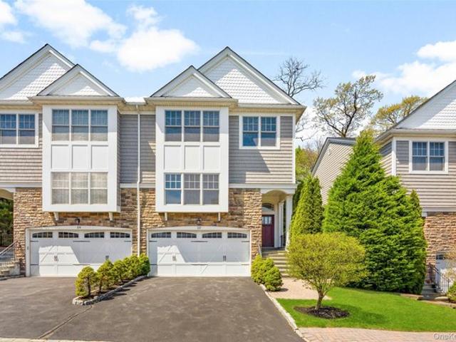 Condo for sale in Scarsdale, New York