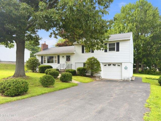 House for sale in Colonie, New York