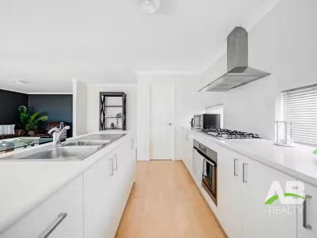 House for rent in Banksia Grove, Western Australia