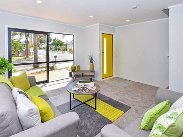 Townhouse for rent in Manurewa