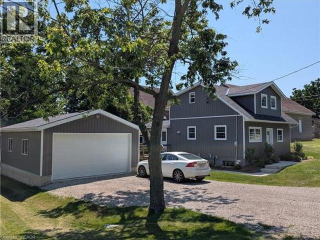 House for sale in Ontario