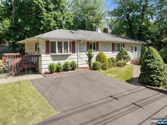 House for sale in Hillsdale, New Jersey