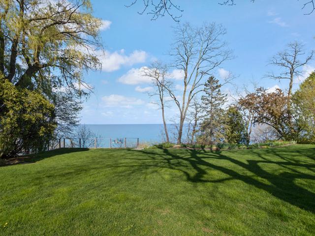 House for sale in Highland Park, Illinois