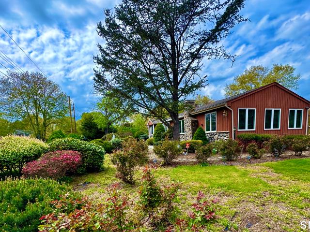 House for sale in Trumbull, Connecticut