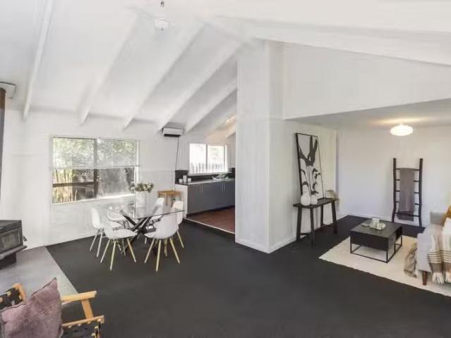 House for sale in Chaslands, Canterbury