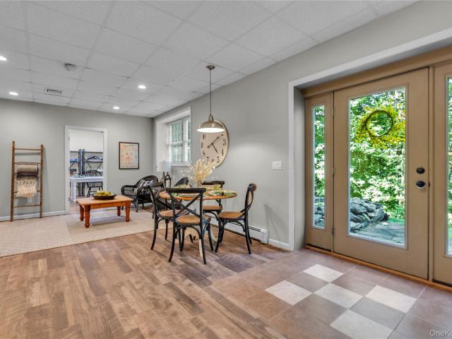 Property for rent in Baldwin Place, New York