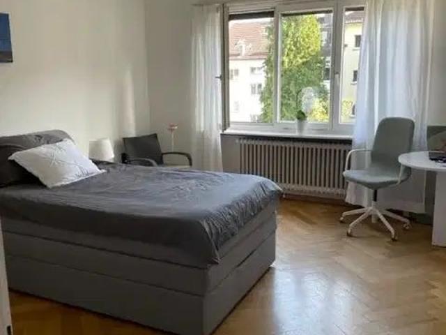 Studio mieten in Einigen, Zürich