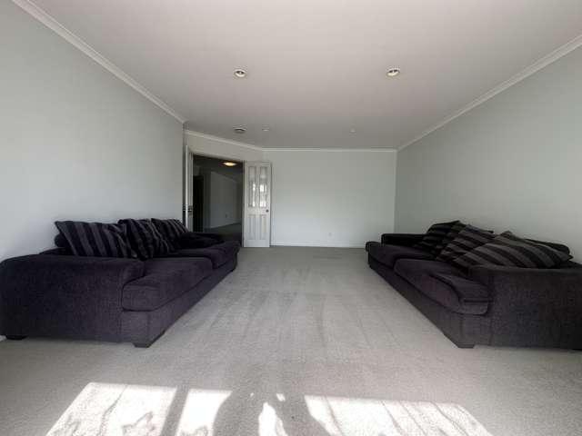 House for rent in Paremoremo, Oroua County
