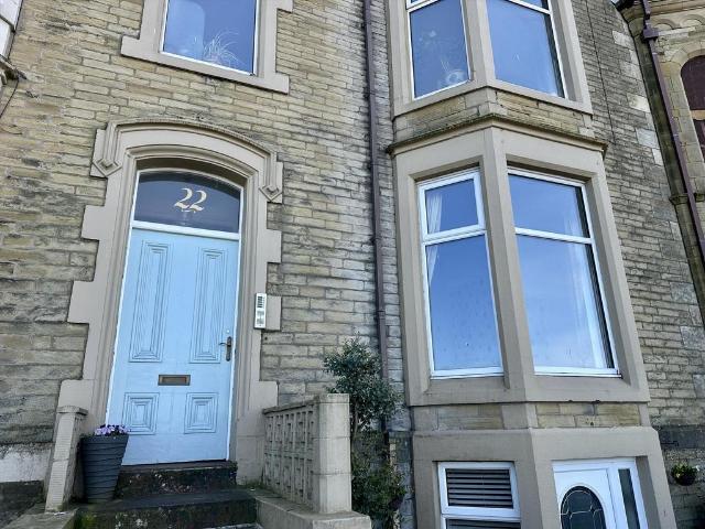 Apartment for rent in West End, Bare