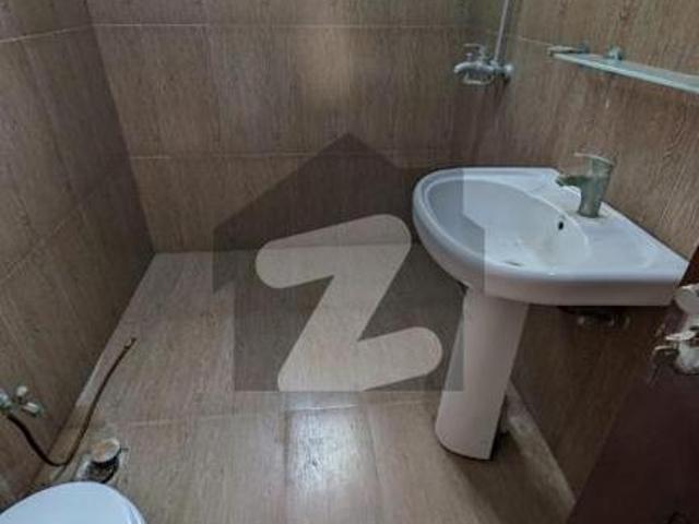 House for sale in Faisalabad, Islamabad Capital Territory