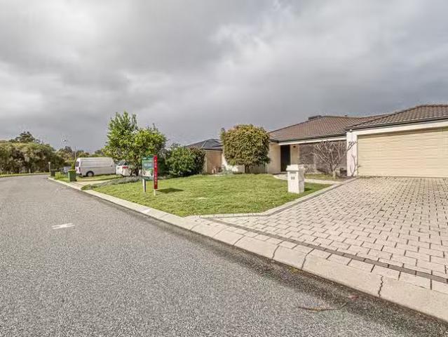 House for rent in Queens Park, Western Australia