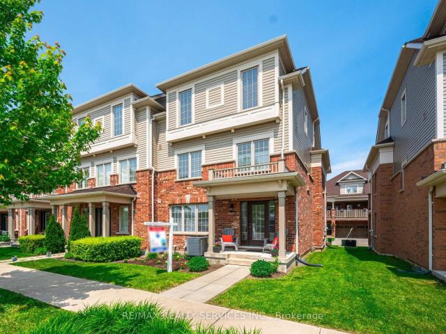 Townhouse for sale in Woburn, Ontario