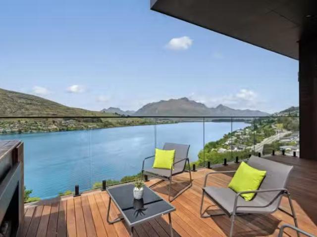 House for sale in Otakou