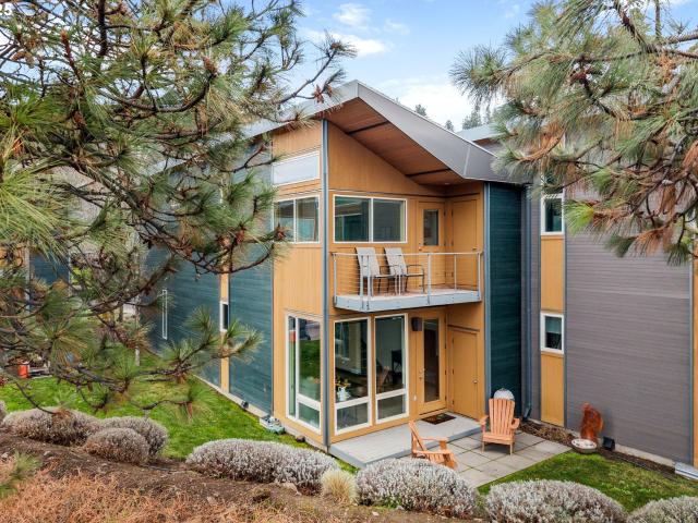 Condo for sale in Oregonia