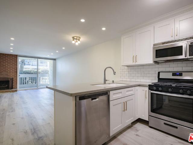 Condo for sale in Canoga Park, California