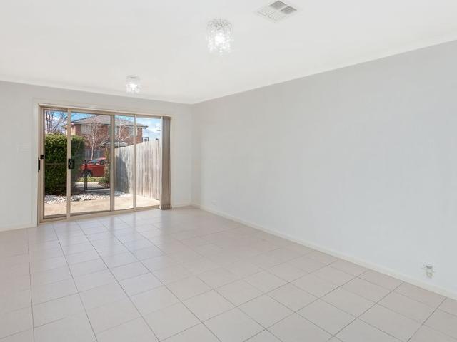 Townhouse for rent in Casey, Australian Capital Territory