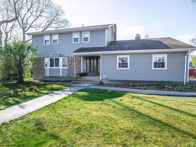 House for sale in Centereach, New York