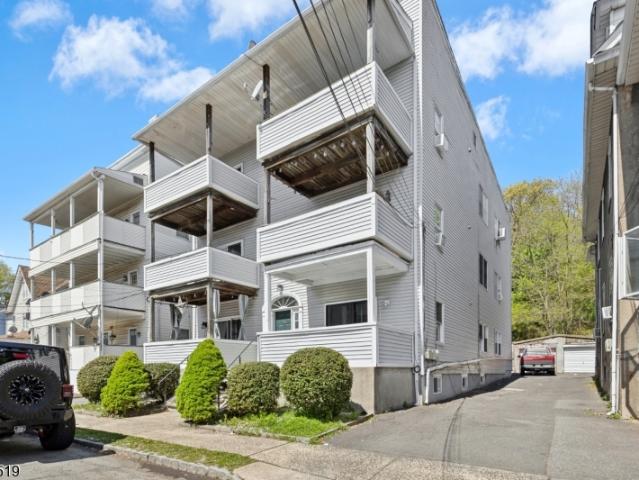 Condo for sale in Summit, New Jersey