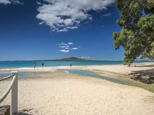 House for sale in Paremoremo, Oroua County
