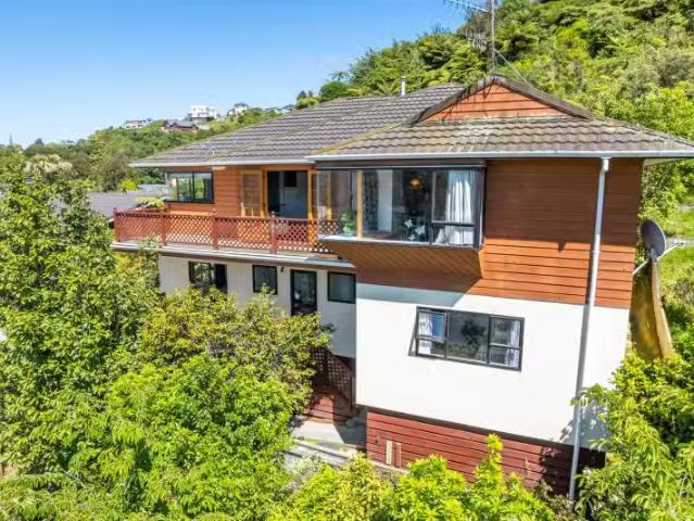 House for sale in Days Bay, Wellington