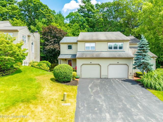 Townhouse for sale in Saratoga Springs