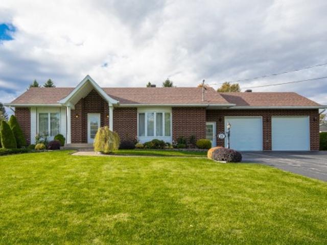 House for sale in Saint-Patrice-de-Sherrington, Montérégie