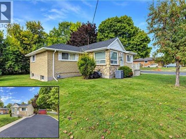 House for sale in Grand River, Cambridge