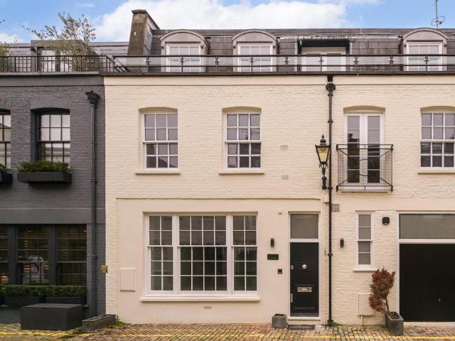 House for rent in Royal Borough of Kensington and Chelsea, Greater London