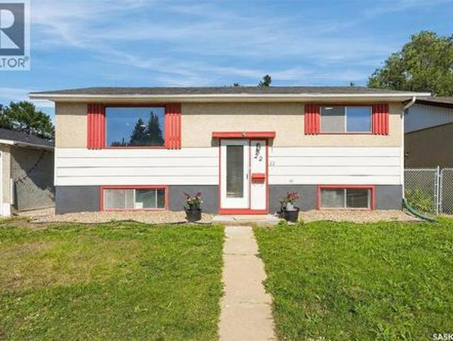 House for sale in College Park, Saskatoon
