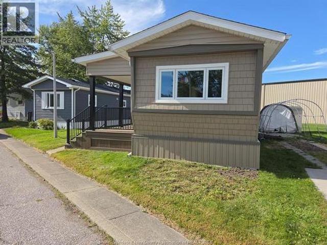 House for rent in Lakeshore, Ontario