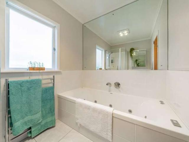 House for sale in Days Bay, Wellington