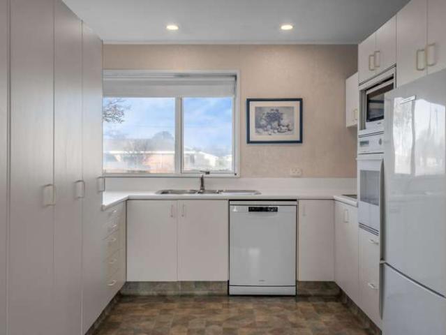 House for sale in Chaslands, Canterbury