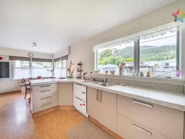 House for sale in Days Bay, Wellington