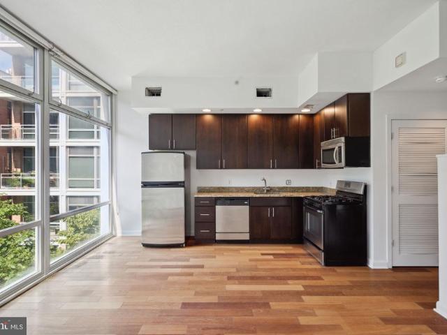 Condo for sale in Philadelphia, Pennsylvania