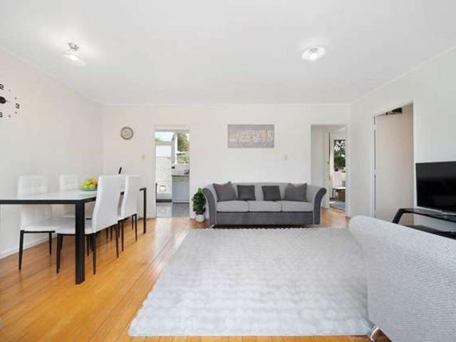 House for sale in Avondale