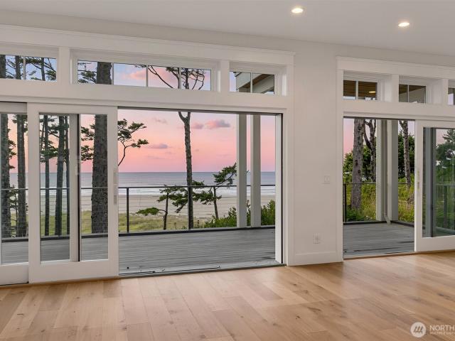 House for sale in Washington