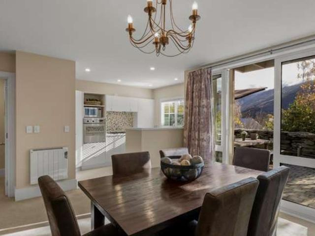Townhouse for sale in Otakou