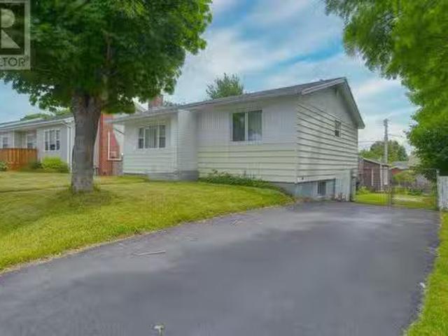 House for sale in Foxtrap, Newfoundland And Labrador