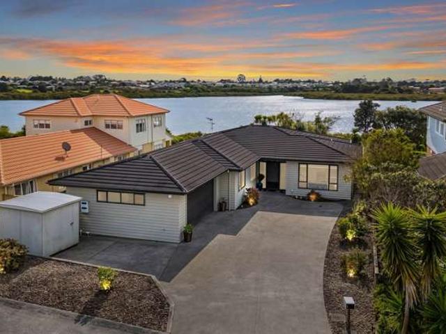 House for sale in Wattle Downs, Manurewa