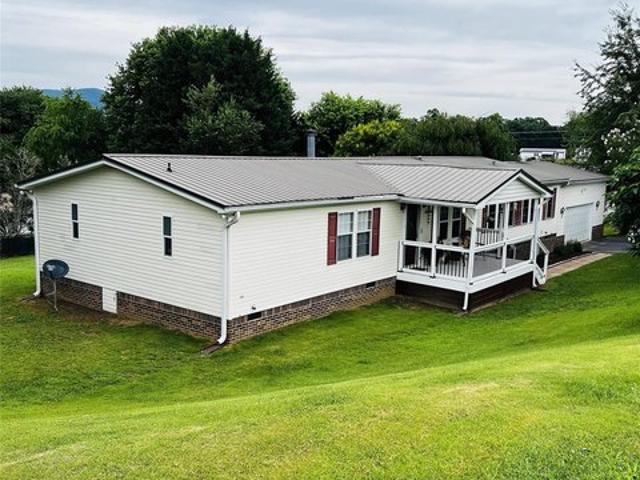 House for sale in Hendersonville, North Carolina