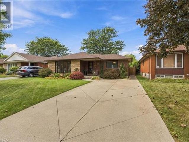 House for sale in Ancaster, Ontario