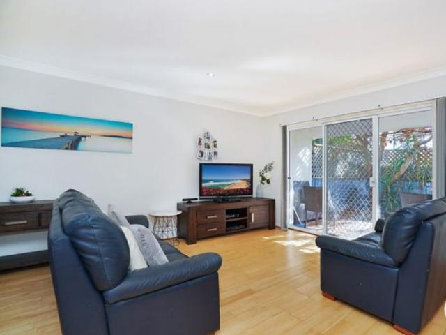 Townhouse for rent in Blue Bay, New South Wales