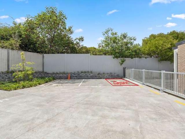 Townhouse for rent in Owhata