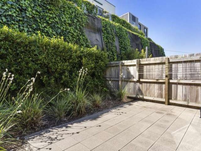 Townhouse for sale in Mount Wellington, Maungakiekie-Tāmaki