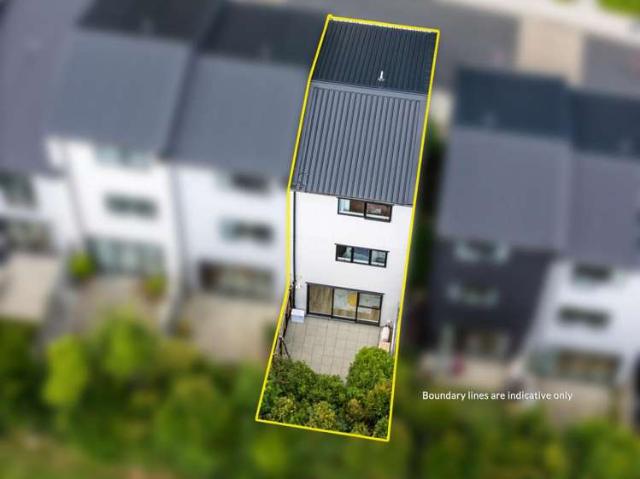 Townhouse for sale in Oratia, Oroua County