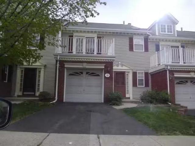 Condo for rent in Somerset