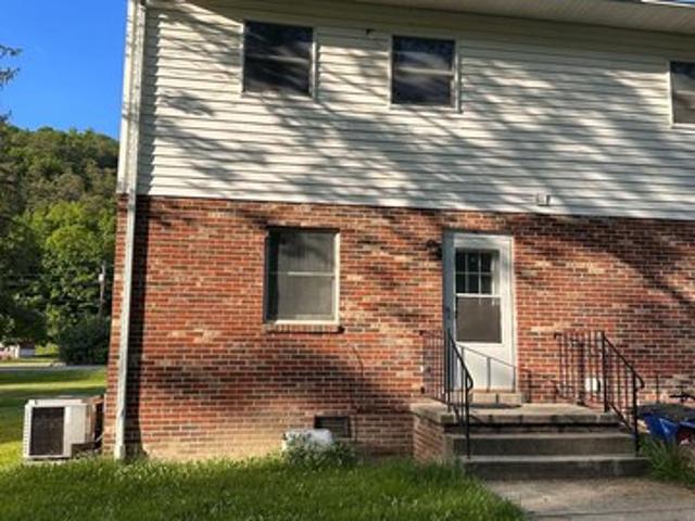 Townhouse for rent in Brandywine, West Virginia